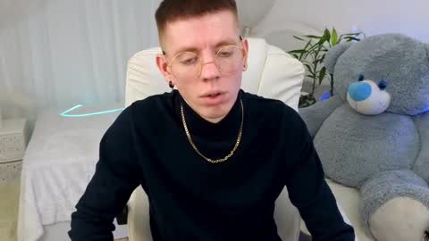Snapshot of kireev_ chatting on 12, 3, 2025 online show from 12, 3, 2025