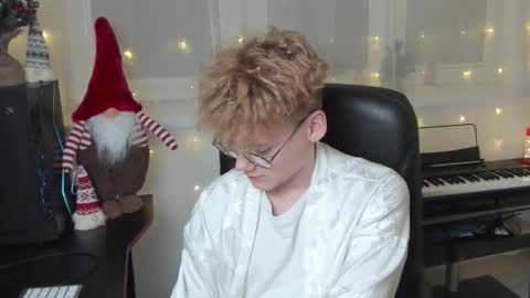 Snapshot of kirill_20_cm chatting on 25, 12, 2024 Kirill and Andrey online show from 25, 12, 2024