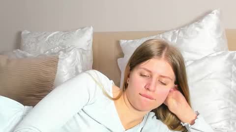 Snapshot of kirraa_ chatting on 4, 3, 2026 Kira online show from 4, 3, 2026