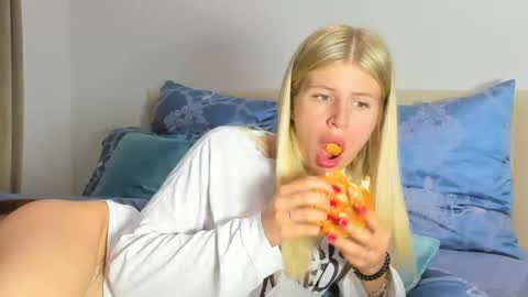 Kira online show from 13, 5, 2026