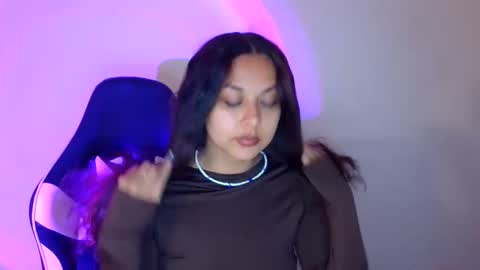 kiss_ameliaa online show from 2, 10, 2025