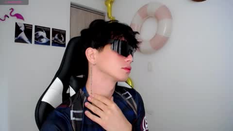 kiss_whitee online show from 14, 9, 2025