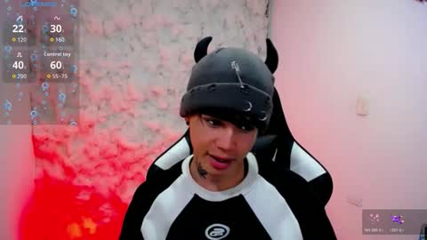 kiss_whitee online show from 25, 10, 2025