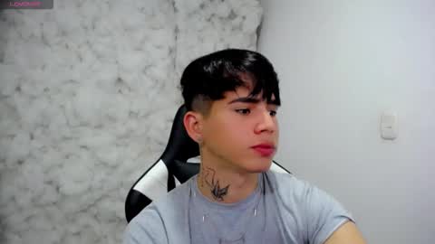 kiss_whitee online show from 23, 11, 2025