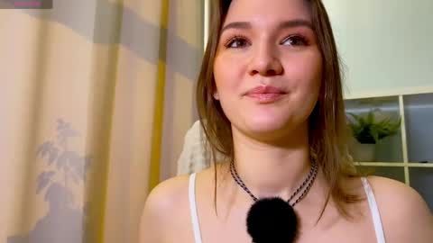 Snapshot of kissable_era chatting on 17, 4, 2026 call me Luna online show from 17, 4, 2026
