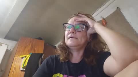 kissandvibe online show from 9, 9, 2025