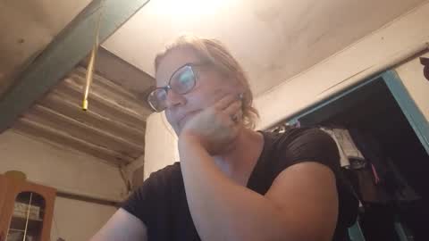 kissandvibe online show from 11, 9, 2025