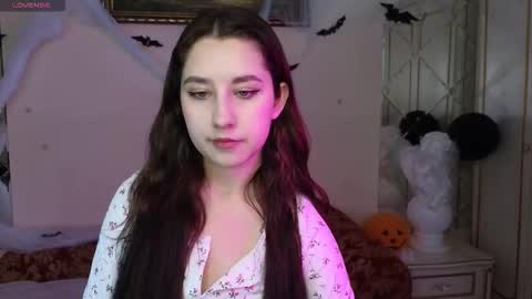 Snapshot of kisses_eva chatting on 1, 11, 2025 Hot Eva online show from 1, 11, 2025