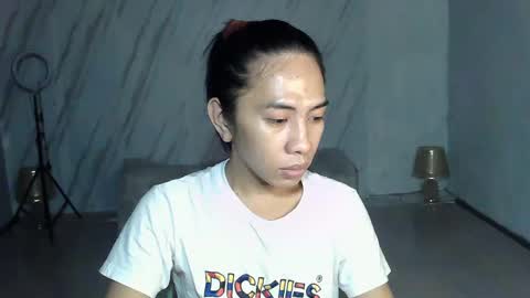 kisses_heart online show from 9, 12, 2024