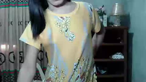 kisses_heart online show from 9, 2, 2025