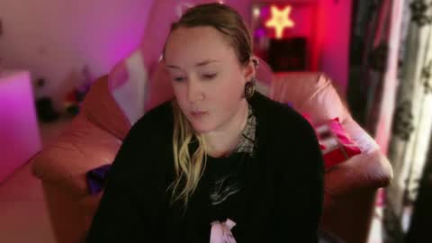 kissica online show from 28, 2, 2025