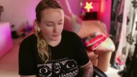 kissica online show from 3, 3, 2025