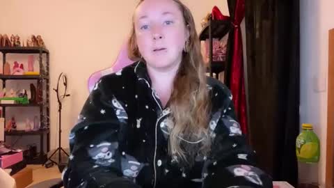 Snapshot of kissica chatting on 14, 12, 2025 kissica online show from 14, 12, 2025