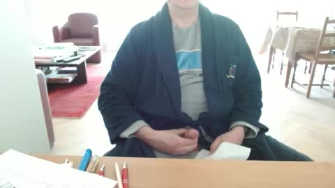 kisslog1 online show from 7, 4, 2026