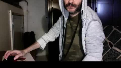 Snapshot of kissofbanned1983 chatting on 29, 11, 2025 kissofbanned1983 online show from 29, 11, 2025