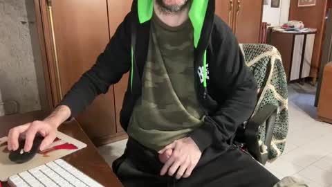 kissofbanned1983 online show from 9, 2, 2026