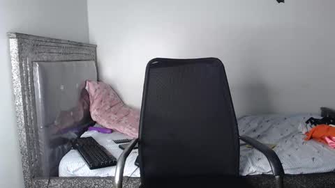 Snapshot of kisssmiles chatting on 20, 10, 2025 kisssmiles online show from 20, 10, 2025