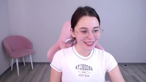 Vikki Rose online show from 22, 10, 2025