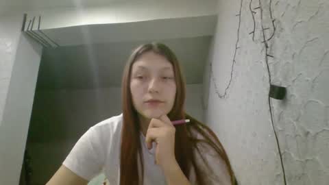 Snapshot of kiti_kitiss chatting on 8, 3, 2026 kiti_kitiss online show from 8, 3, 2026