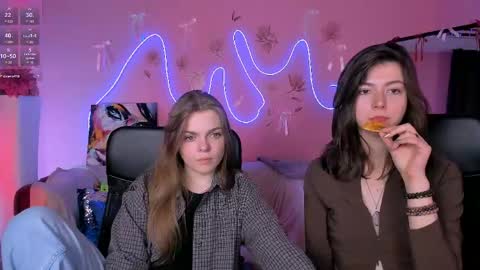 Snapshot of kitniss_dreamy chatting on 30, 4, 2026 kitniss online show from 30, 4, 2026