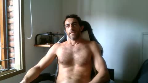 Snapshot of kitosssss chatting on 25, 4, 2026 Steve Cocks online show from 25, 4, 2026