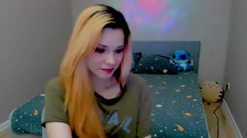 Snapshot of kitten_alisa chatting on 2, 10, 2025 Alissa online show from 2, 10, 2025