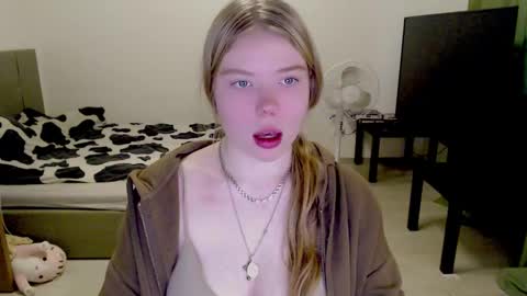 Jennyblonde and Emmabrunette online show from 13, 12, 2024