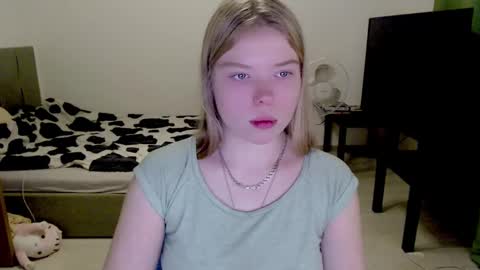 Jennyblonde and Emmabrunette online show from 16, 12, 2024