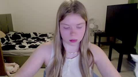 Jennyblonde and Emmabrunette online show from 9, 3, 2025
