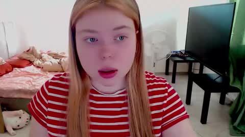 Snapshot of kitten_jenny01 chatting on 6, 2, 2026 Jennyblonde and Emmabrunette online show from 6, 2, 2026