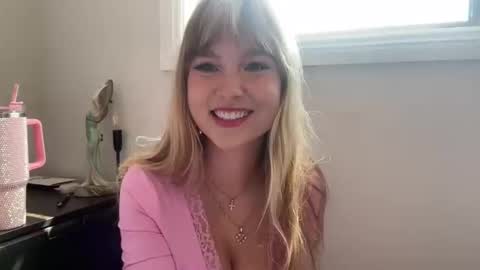 kittengirlxo online show from 27, 3, 2026