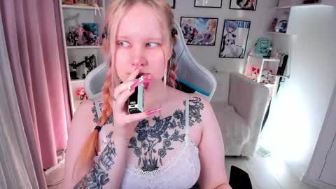 Snapshot of kittenxoann chatting on 22, 4, 2026 kittenxoann online show from 22, 4, 2026