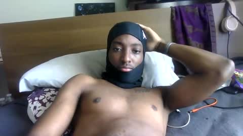 Snapshot of kitttyxo chatting on 2, 10, 2025 kitttyxo online show from 2, 10, 2025