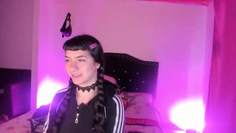 kitty__chs online show from 4, 12, 2025