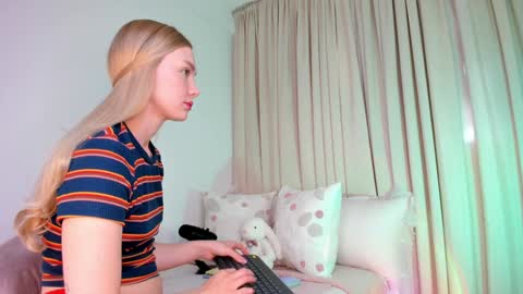 sophie online show from 3, 11, 2025