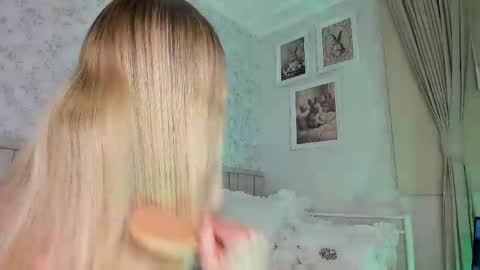 Snapshot of kitty__sophie chatting on 2, 6, 2026 sophie online show from 2, 6, 2026