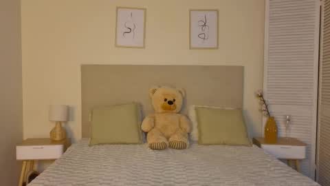 Snapshot of kitty_ange1l chatting on 22, 10, 2025 kitty_ange1l online show from 22, 10, 2025