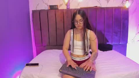 Snapshot of kitty_chs1 chatting on 10, 10, 2025 Kate online show from 10, 10, 2025