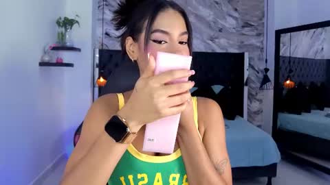 Snapshot of kitty_collins_ chatting on 17, 6, 2026 Kitty online show from 17, 6, 2026