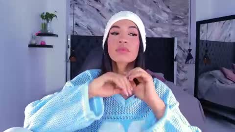 Snapshot of kitty_collins_ chatting on 23, 6, 2026 Kitty online show from 23, 6, 2026
