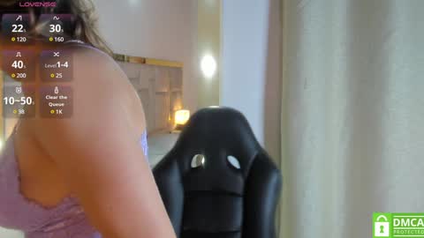 Snapshot of kitty_emma1 chatting on 28, 12, 2024 Emma online show from 28, 12, 2024