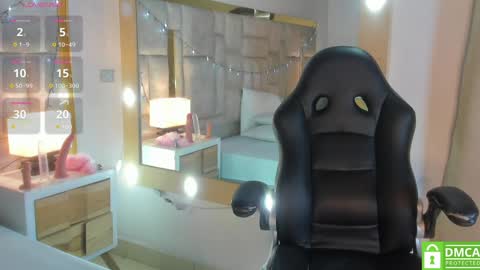 Snapshot of kitty_emma1 chatting on 29, 12, 2024 Emma online show from 29, 12, 2024