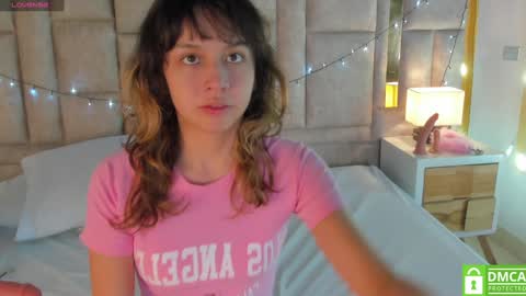 Snapshot of kitty_emma1 chatting on 6, 1, 2025 Emma online show from 6, 1, 2025