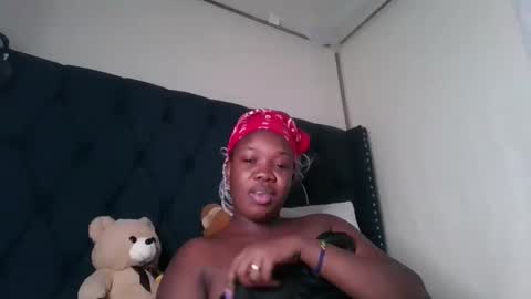 Snapshot of kitty_kerry chatting on 4, 11, 2025 kitty_kerry online show from 4, 11, 2025