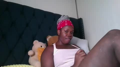 Snapshot of kitty_kerry chatting on 6, 11, 2025 kitty_kerry online show from 6, 11, 2025