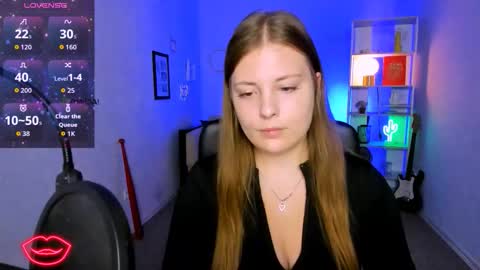 Snapshot of kitty_layy chatting on 16, 11, 2025 kitty online show from 16, 11, 2025