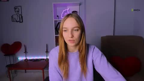 Snapshot of kitty_layy chatting on 22, 11, 2025 kitty online show from 22, 11, 2025