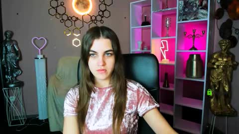 Snapshot of kitty_layy chatting on 23, 11, 2025 kitty online show from 23, 11, 2025