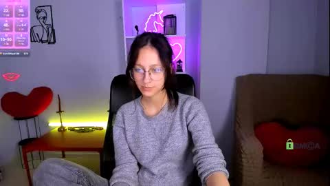 Snapshot of kitty_layy chatting on 27, 11, 2025 kitty online show from 27, 11, 2025