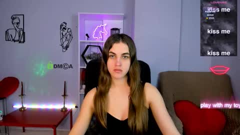 Snapshot of kitty_layy chatting on 5, 12, 2025 kitty online show from 5, 12, 2025